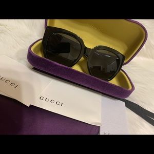 GUCCI Oversized Sunglasses